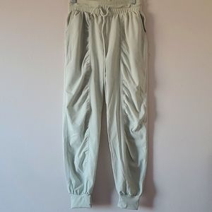 lululemon yoga pants